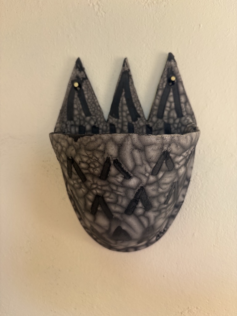 Crown Hanging Vase